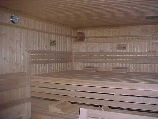 Koll Sauna  mit Kolldarium kolltrol und Koll Vital Color Sonne ++  Koll Saunareferenz Aqualaatzium Erlebnissbad in Hannover Laatzen n�he Expo Messe Niedersachsen pr�sentiert von Koll Saunabau dem Saunahersteller in Delbr�ck OWL NRW n�he Hannover Niedersachsen